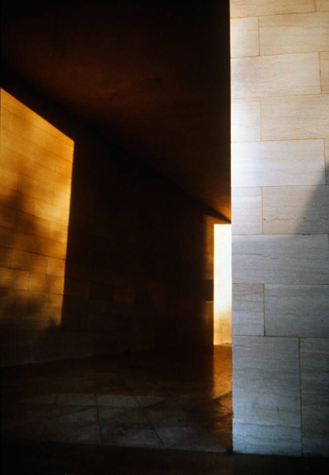 National Gallery of Art, Shadows 1