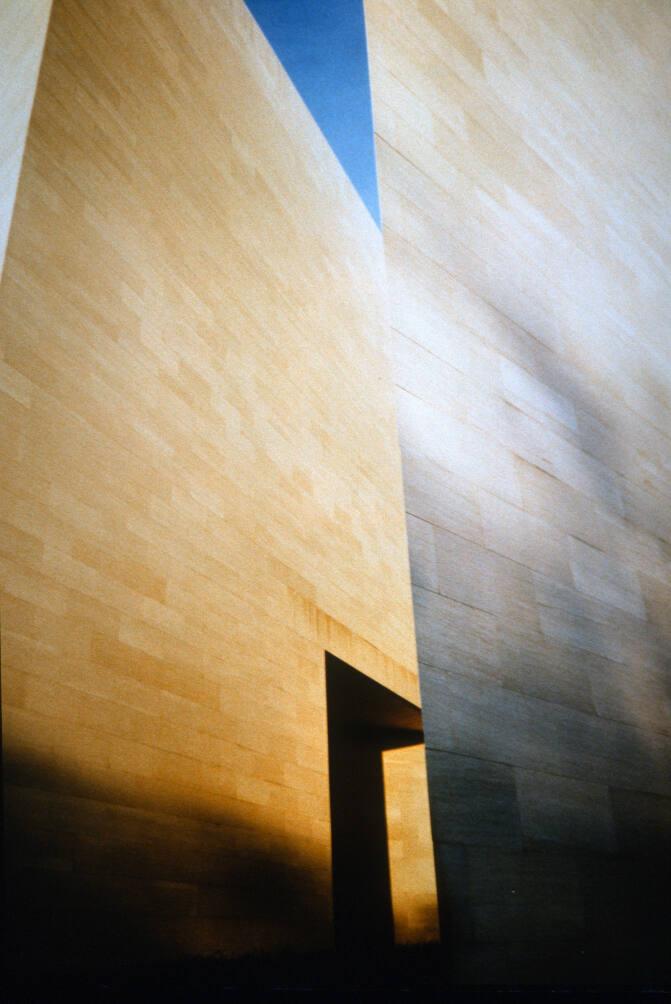 National Gallery of Art, Shadows 2